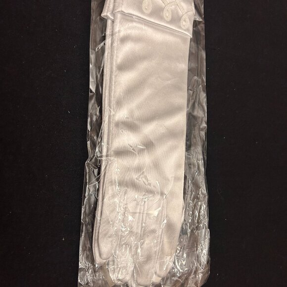 New Bridal Gloves: Size S/M - Picture 6 of 6